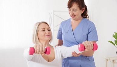 A medical fitness gyógytornász felügyelete mellett végzett speciális mozgásforma, mely hozzásegíti a pácienseket az önálló aktív mozgás rehabilitációjához.